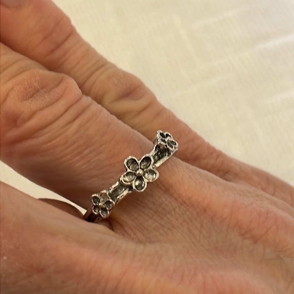 💐5/25 flower simple band silver tone statement ring - Picture 3 of 7